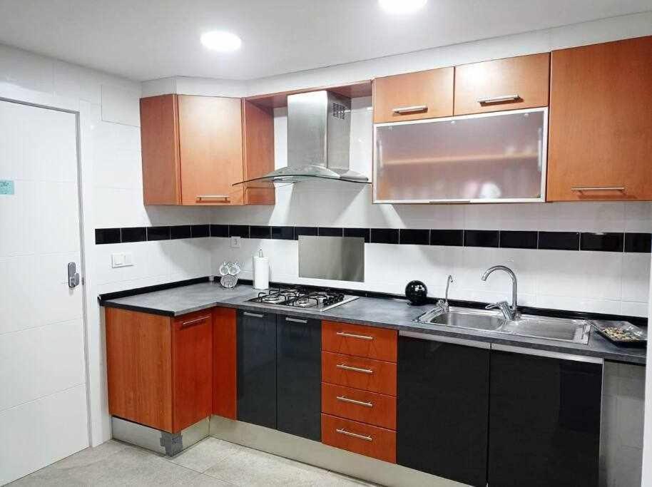 Apartamentos Full Equipped Elche Exteriér fotografie